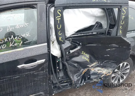 2024 Honda Odyssey Le z USA, uszkodzony, nr VIN 5FNRL6H69RB065812